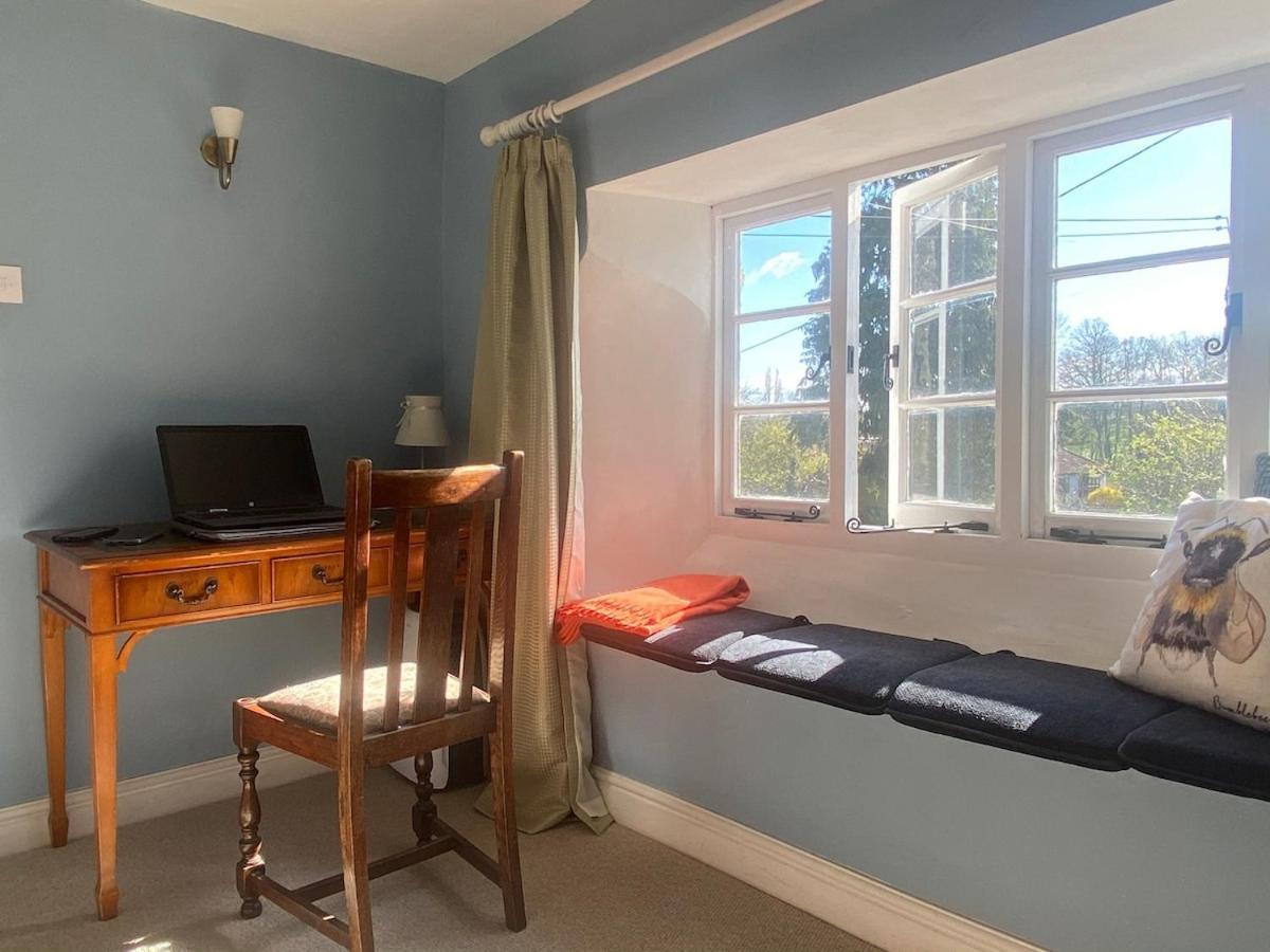 The Explorers Rest - Cottage - Frome Buckland Dinham المظهر الخارجي الصورة