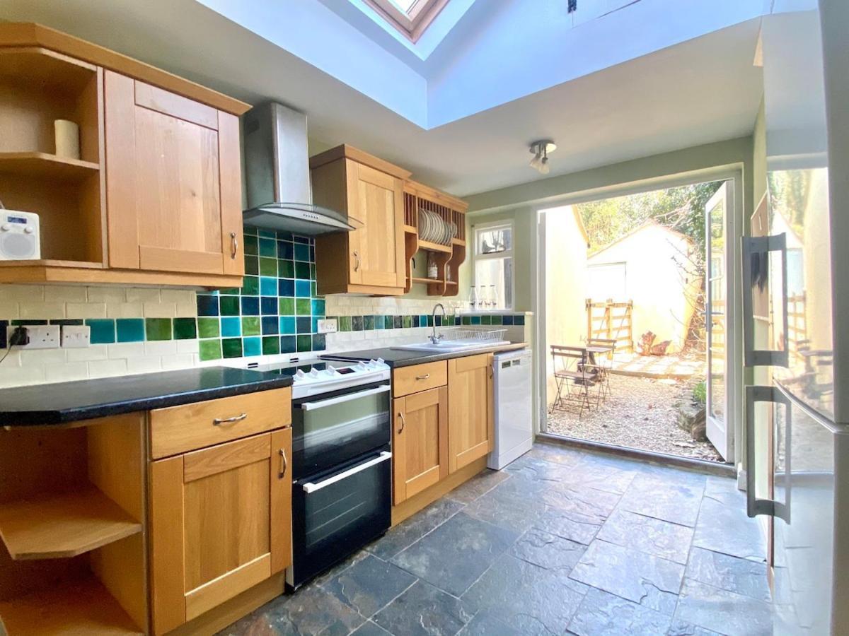The Explorers Rest - Cottage - Frome Buckland Dinham المظهر الخارجي الصورة